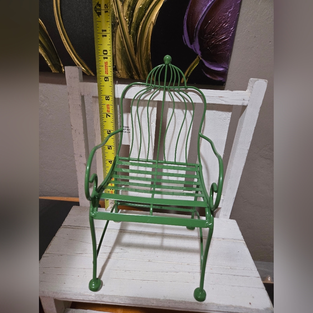 Ashland Spring Chair Decor - Picture 5 of 5
